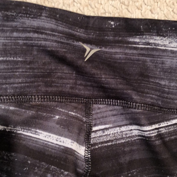 NWT Old Navy Active L Leggings Capri - Picture 7 of 16